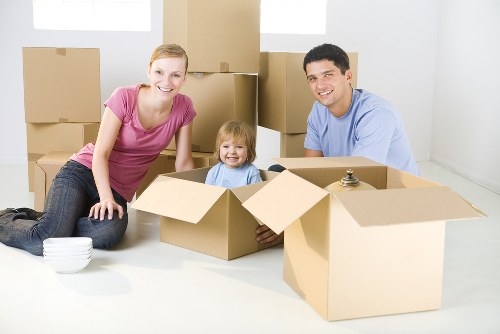 Residential relocation with a moving truck in Saint Pancras