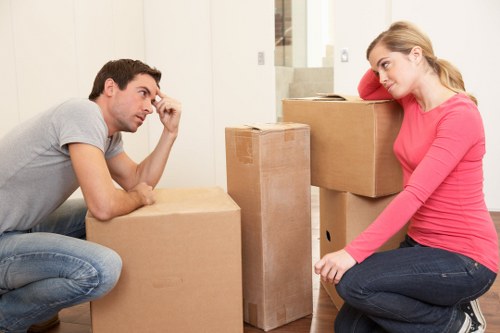 Efficient moving team providing flat removals support in Saintpancras