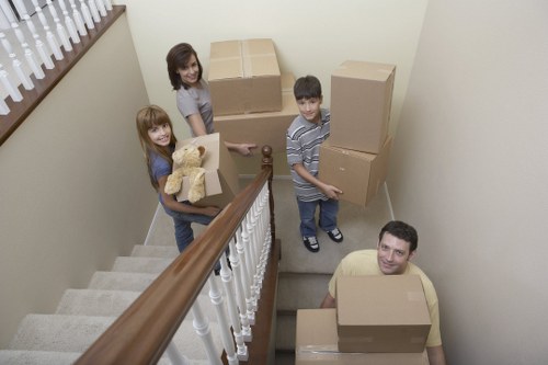 Organized relocation with a removal van in Saintpancras